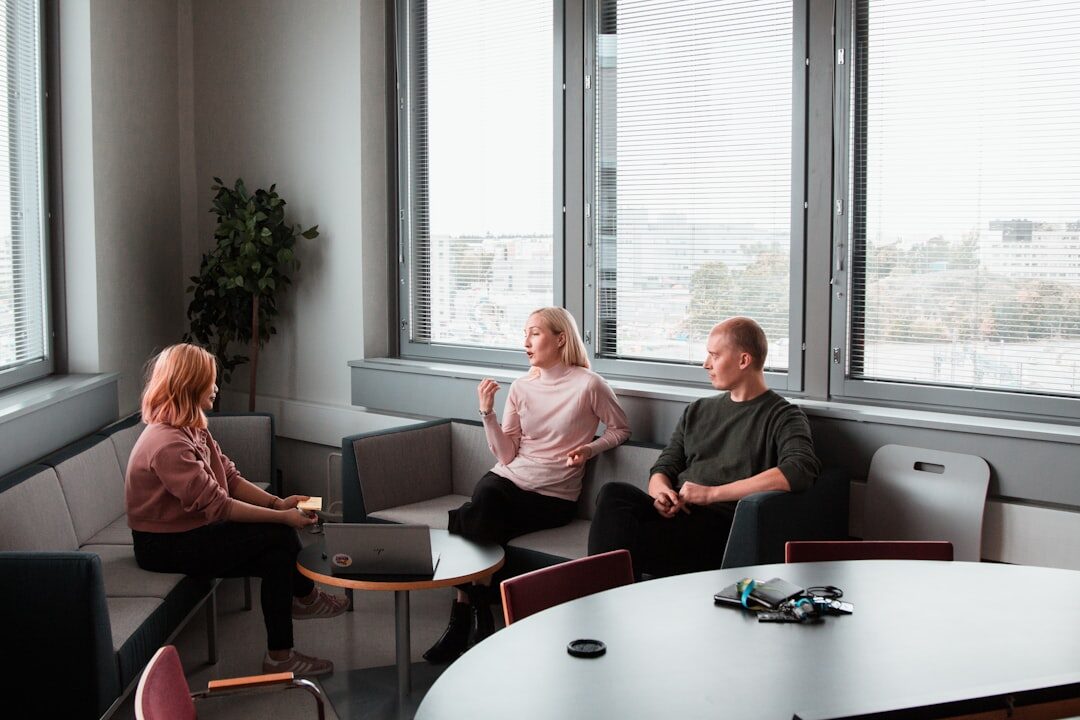 confident communicator in meeting